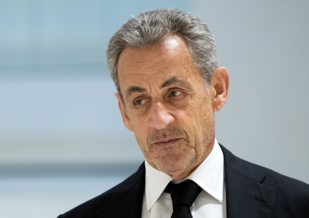 Момент освобождения Саркози из тюрьмы попал на видео