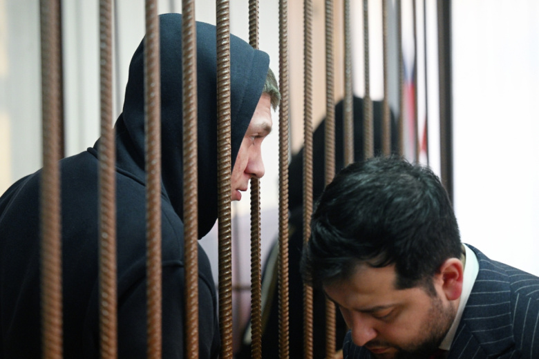 Фигурант уголовного дела о мошенничестве с квартирой певицы Ларисы Долиной Андрей Основа на заседании Таганского суда Москвы