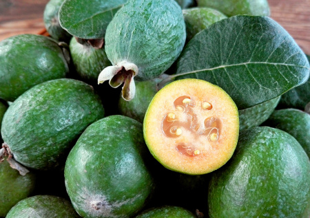 Нутрициолог объяснила, кому нельзя есть фейхоа