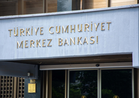 Турецкие банки вводят барьеры для операций с Россией