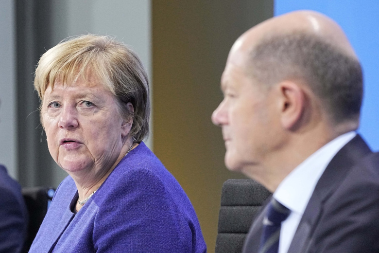 Ангела Меркель, Олаф Шольц