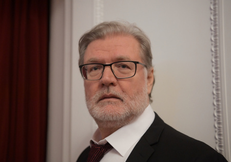 Стало известно дата и место прощания с актером Симоновым