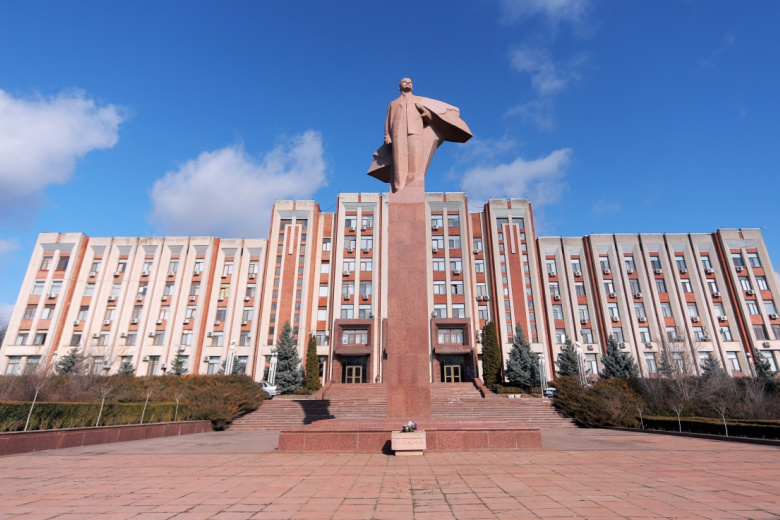 Здание Верховного совета и правительства Приднестровской Молдавской Республики в Тирасполе
