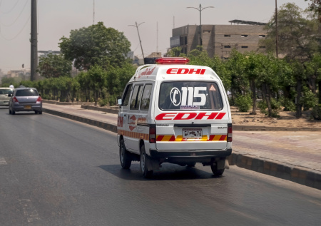 Появились кадры с места взрыва в Пакистане