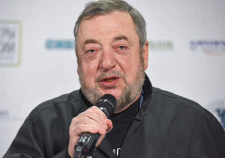 Лунгин дал оценку новому сериалу Крыжовникова «Москва слезам не верит»