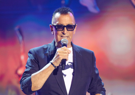 Народному артисту России запретили загорать