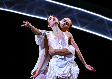 «Я всегда буду рядом»: история любви Медведевой и танцора Гайнутдинова