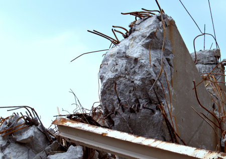 Обрушение моста в Китае попало на видео