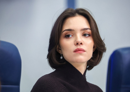 Помолвка, завершение карьеры, травля: как живет Евгения Медведева