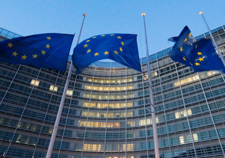 Евродепутаты подали в суд на собственный парламент