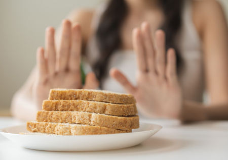 В российском регионе школьники нашли личинки насекомых в хлебе