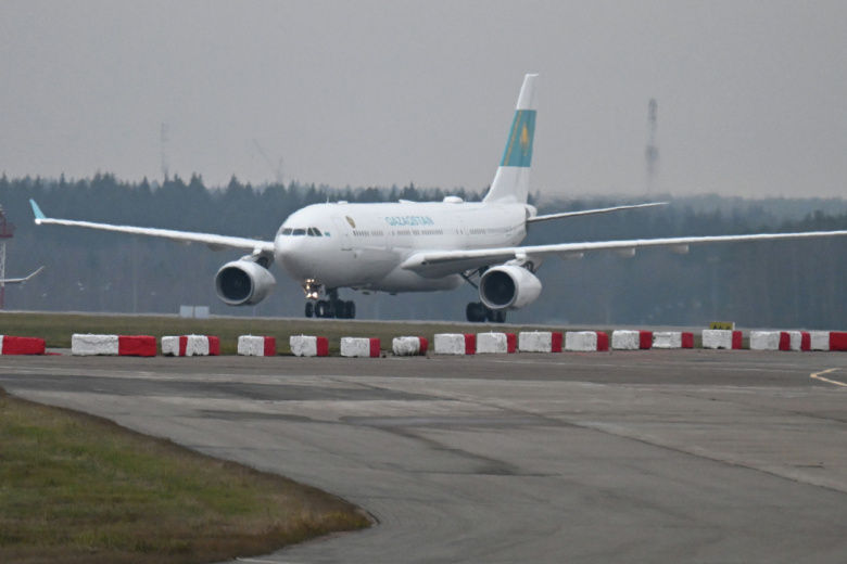 Самолет президента Казахстана Касым-Жомарта Токаева приземлился в международном аэропорту Внуково-2 в Москве