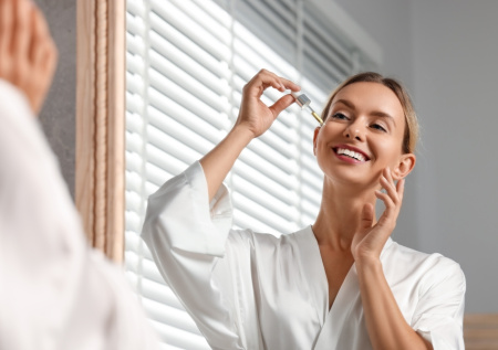 Не потерять лицо: как убрать отеки и вернуть цвет кожи после праздников