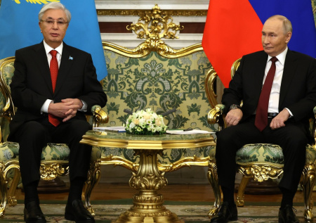 Токаев назвал объем российских инвестиций, накопленных в Казахстане