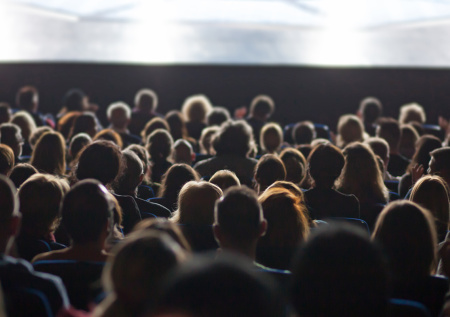 Семьи погибших солдат пригласили на спектакль «Веселая вдова»