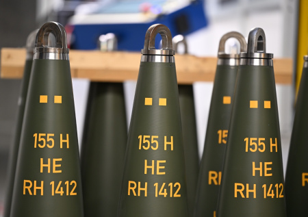 Во Франции забили тревогу из-за увеличения трат Германии на оборону