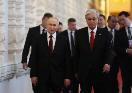 Путин и Токаев обсудили сотрудничество в сфере редкоземельных металлов