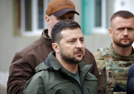 Экс-нардеп ответил, кто может устранить Зеленского