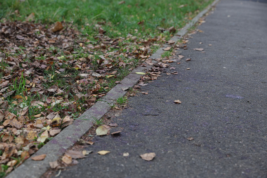 Красногорск. Обстановка на месте взрыва в Красногорске, где девятилетний мальчик получил тяжелые травмы после взрыва самодельного устройства, спрятанного в десяти рублевой купюре