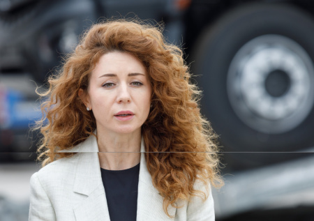 Зеленский потребовал отставки двух министров