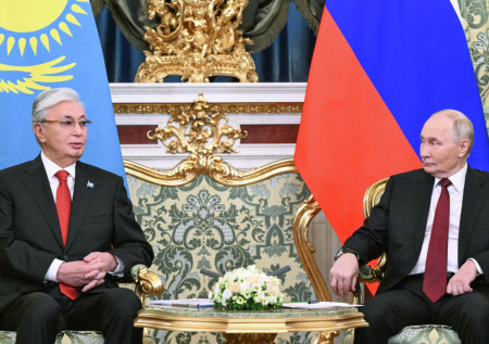 Токаев поделился с Путиным мыслями о строительстве АЭС в Казахстане