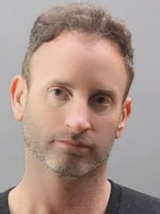 Джонатан Браун