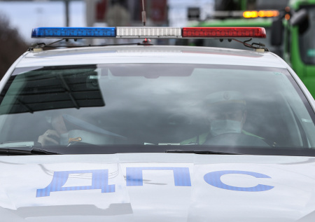 Власти Астрахани заблокировали движение по мосту через Волгу