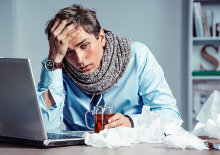 В Госдуме оценили идею разрешить россиянам работать на больничном