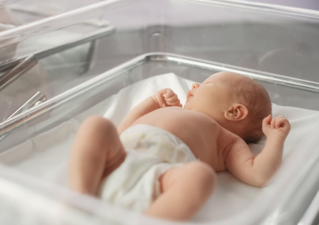 Подмена двух новорожденных в роддоме обнаружилась спустя полвека