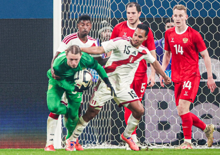 «Бездарный вратарь»: ветеран ЦСКА объяснил ошибку Сафонова в матче с Перу