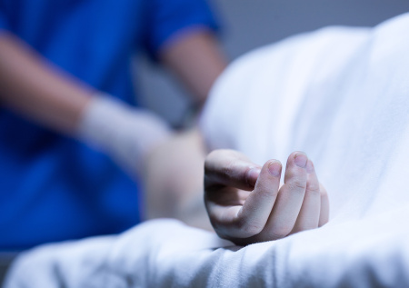 Людоед устроился в морг для поедания человеческой плоти