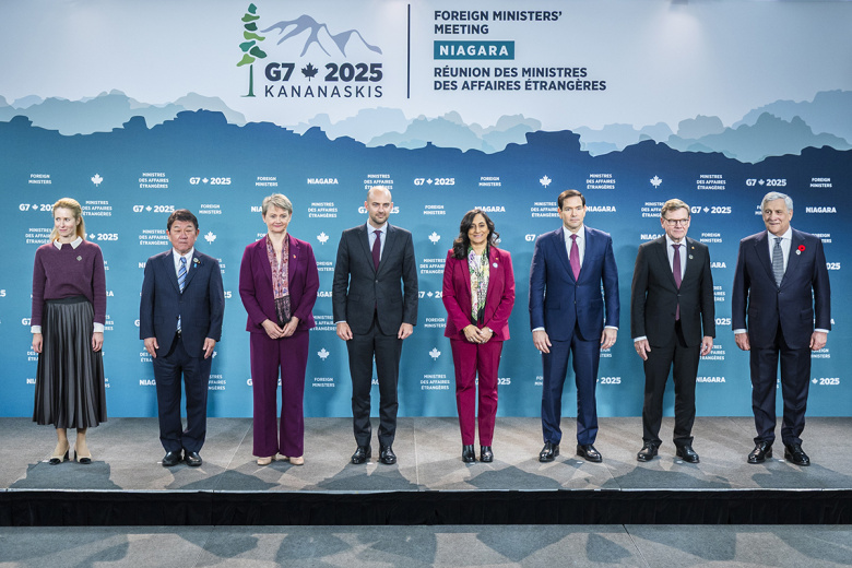 Представители стран G7 во время встречи в Ниагаре-он-те-Лейк