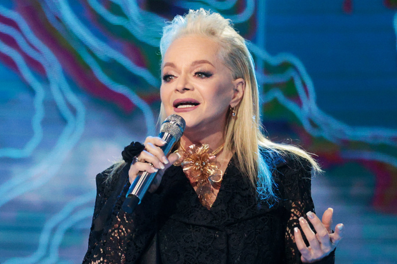 Лариса Долина