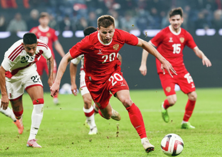 «Стыдно смотреть»: ветеран ЦСКА оценил игру сборной России против Перу