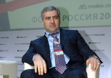 СК Армении запросил продлить арест бизнесмена Карапетяна