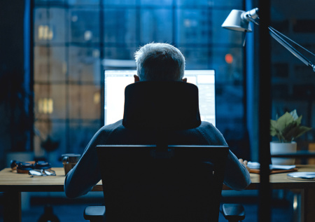 Юрист предупредила, что грозит сотрудникам за игры в рабочее время