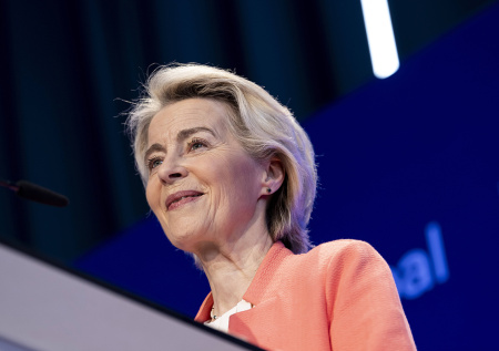 ЕС решил поддержать Киев на плаву новыми миллиардами