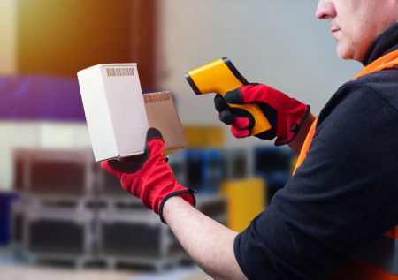 Клиенты Ozon теперь могут оставить чаевые работникам ПВЗ