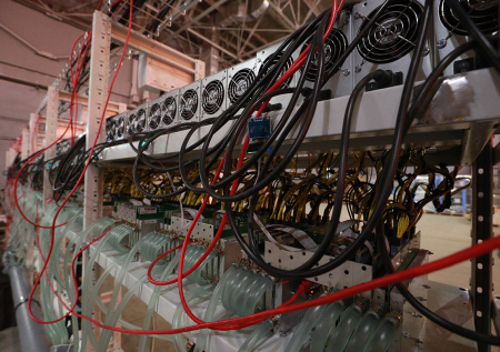 Майнинг-ферма украла электричество на 9 млн рублей