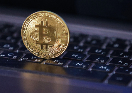 Европейская страна первой вложила $1 млн в биткоин