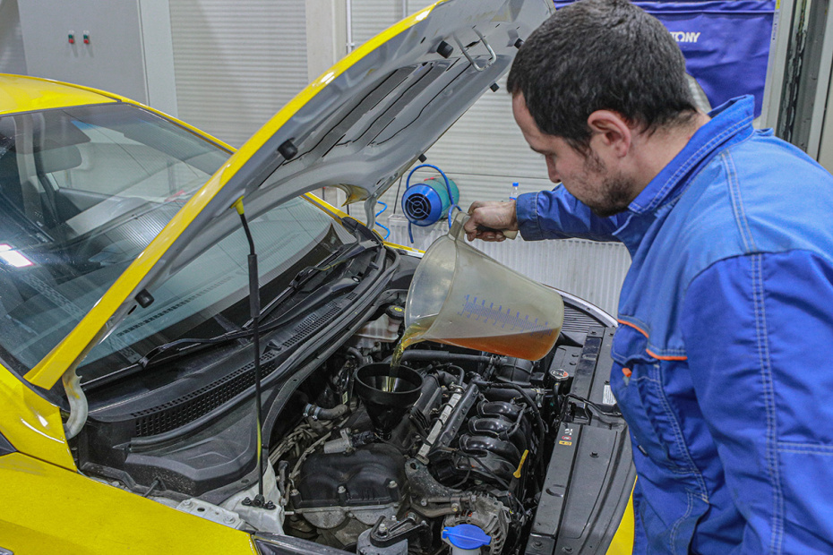 Проверка масла в двигателе: как это сделать правильно и точно