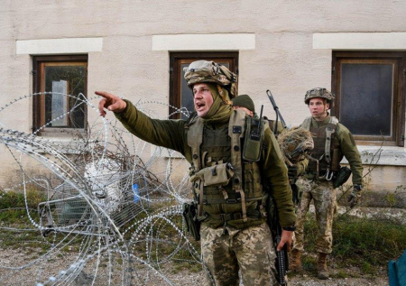 ВСУ дерутся за еду и безразличие Зеленского: новости СВО на вечер 13 ноября