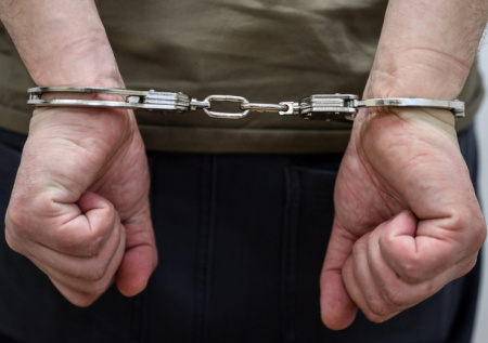 Житель Хабаровска до смерти забил сожительницу ремнем