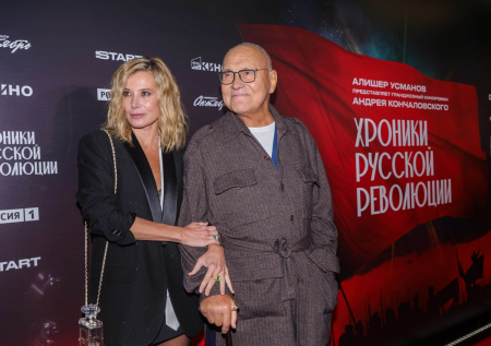 «Соне четыре года»: Кончаловский и Высоцкая снова стали родителями