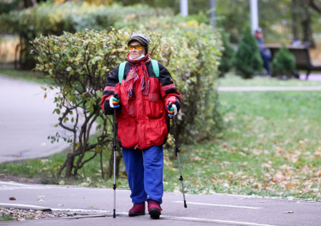 Фитнес-эксперт объяснил, какие нагрузки полезны пожилым людям