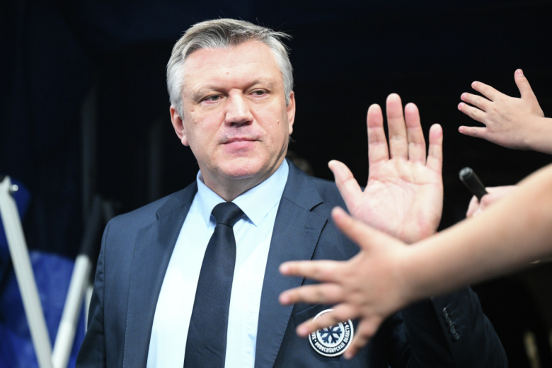 Тренер ХК «Сибирь» Вячеслав Буцаев