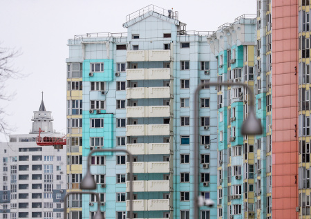 Россияне стали меньше покупать недвижимость за наличные