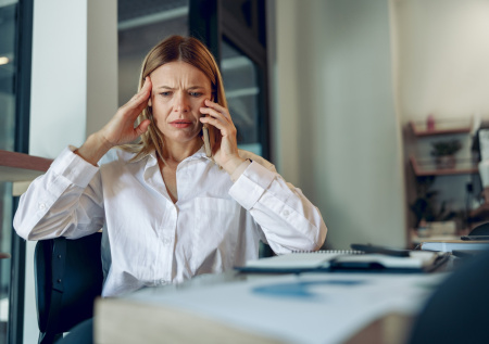 В Госдуме призвали запретить услугу розыгрышей по телефону