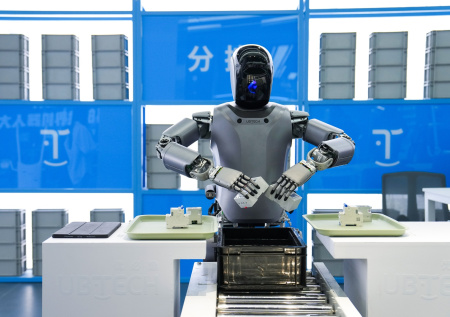 В Китае запустили массовую поставку гуманоидных роботов для заводов
