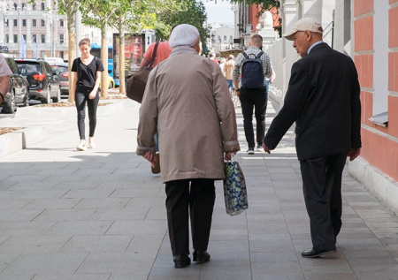 Мясников перечислил главные правила лечения для людей старше 60 лет
